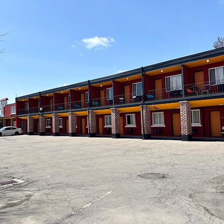 6267 Persepolis Inn ナイアガラ・フォールズ エクステリア 写真